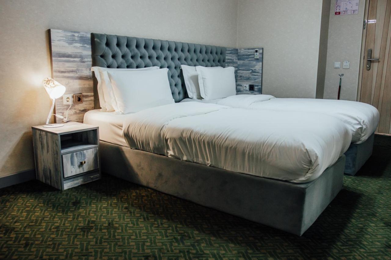 Express City Hotel Shymkent Ngoại thất bức ảnh