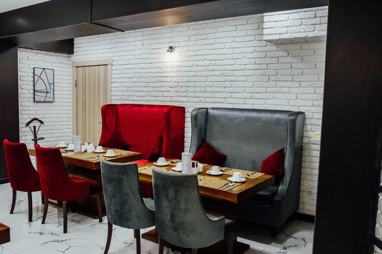 Express City Hotel Shymkent Ngoại thất bức ảnh